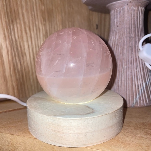 Pink Quartz LED Light - Picture 2 of 2